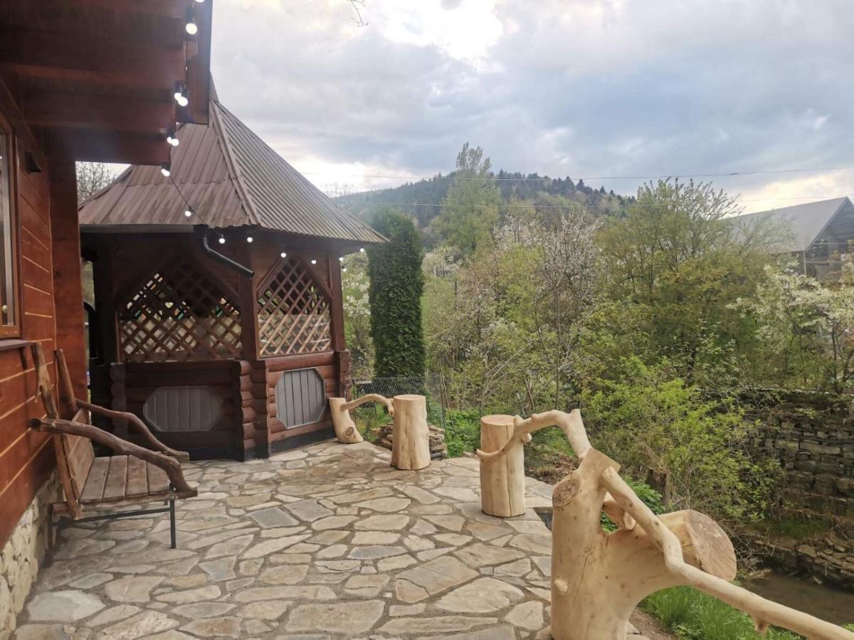 Будиночок В Карпатах Yaremche Luaran gambar