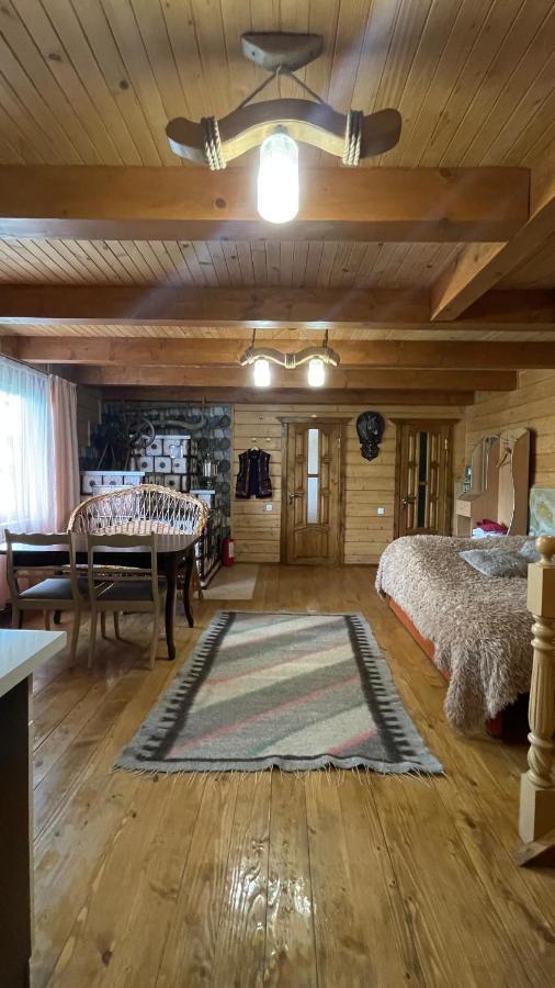 Будиночок В Карпатах Yaremche Luaran gambar