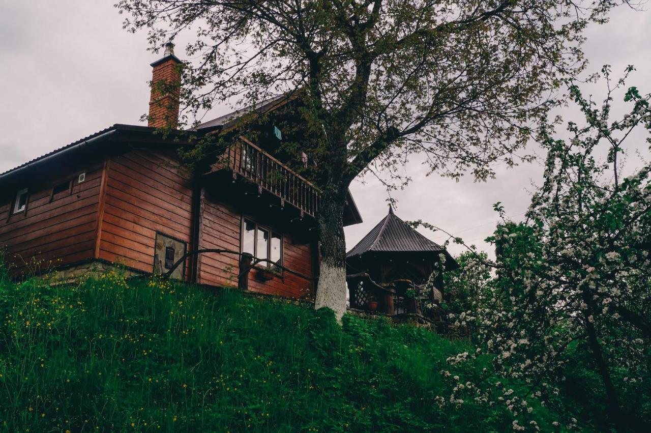 Будиночок В Карпатах Yaremche Luaran gambar